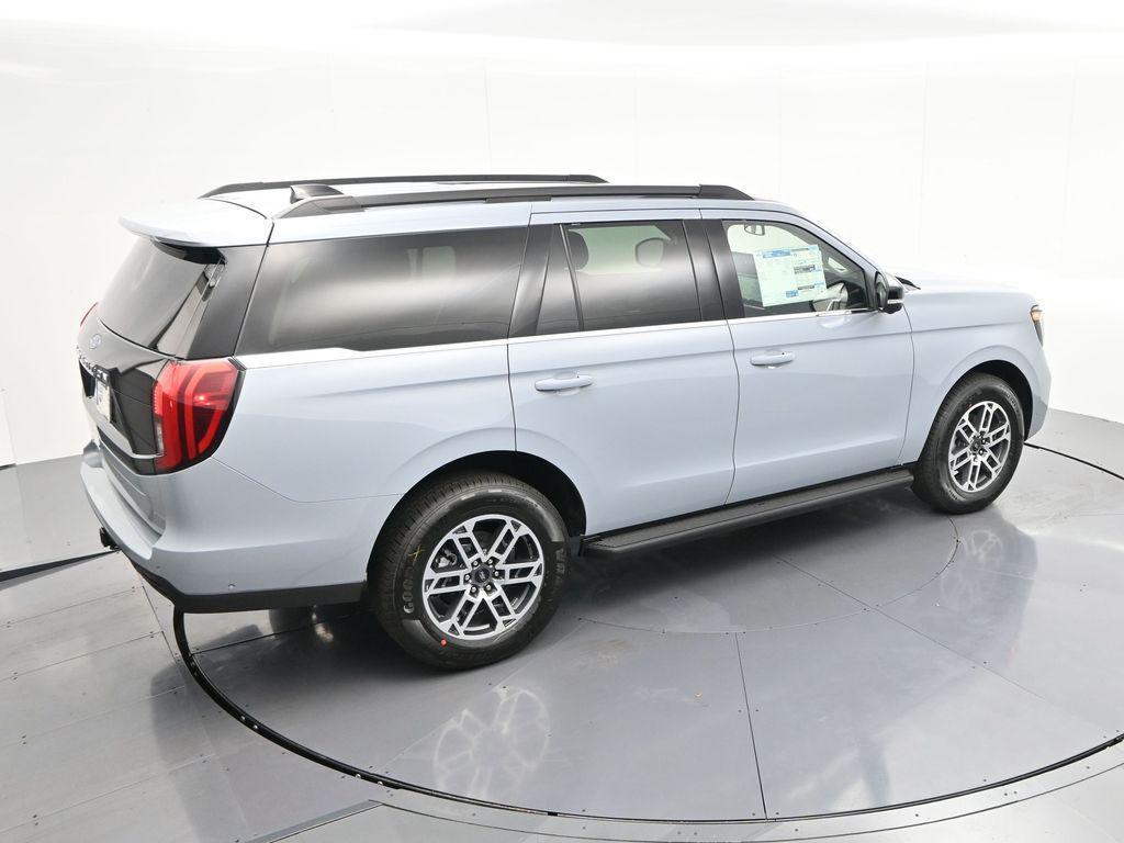 new 2025 Ford Expedition car, priced at $69,725
