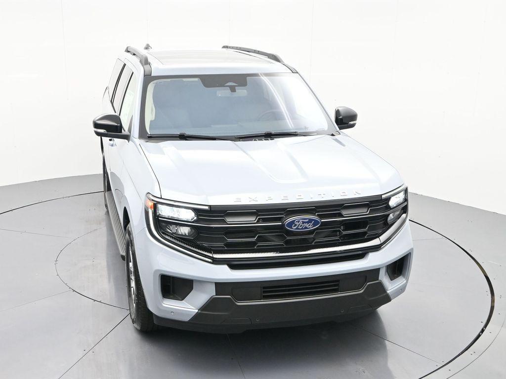 new 2025 Ford Expedition car, priced at $69,725