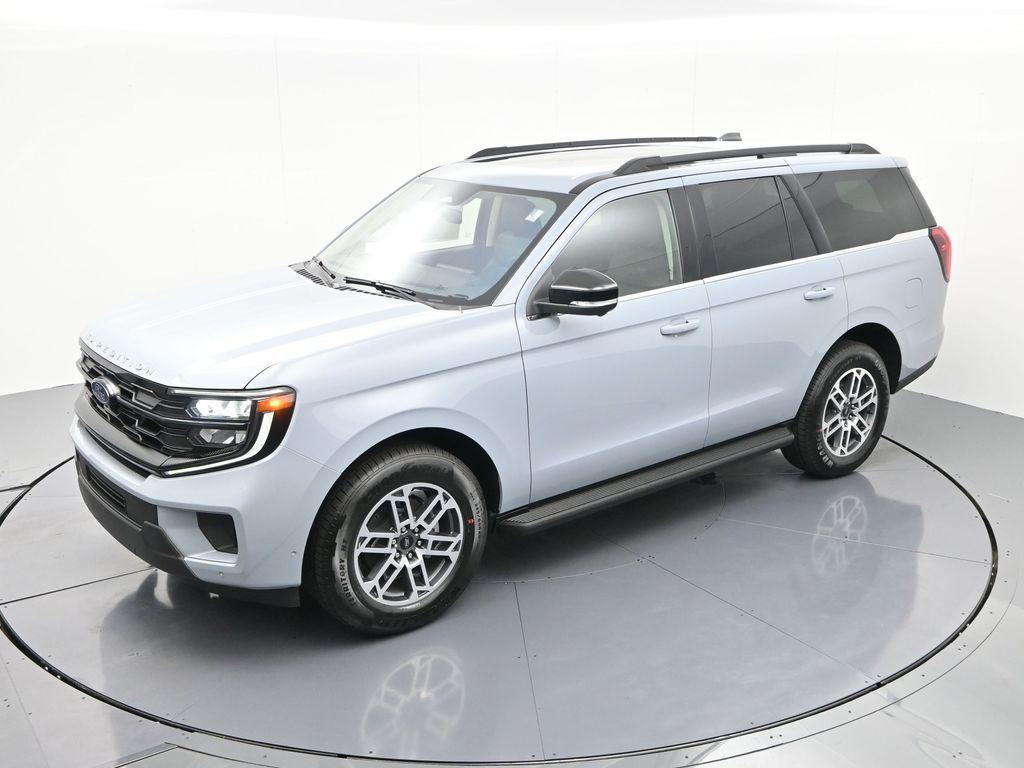 new 2025 Ford Expedition car, priced at $69,725