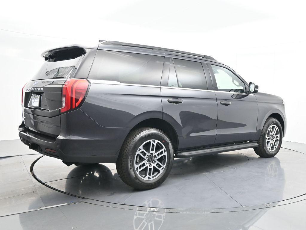 new 2025 Ford Expedition car, priced at $69,840