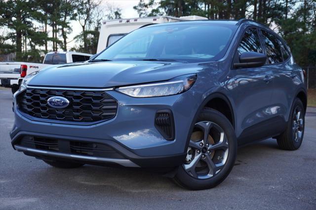 new 2025 Ford Escape car, priced at $29,985