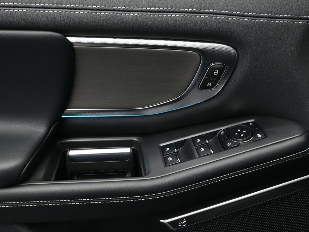 new 2025 Ford Expedition car, priced at $76,995