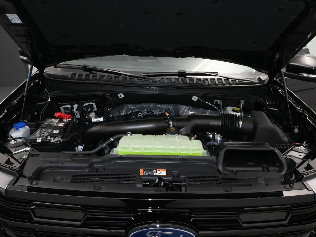 new 2025 Ford Expedition car, priced at $76,995