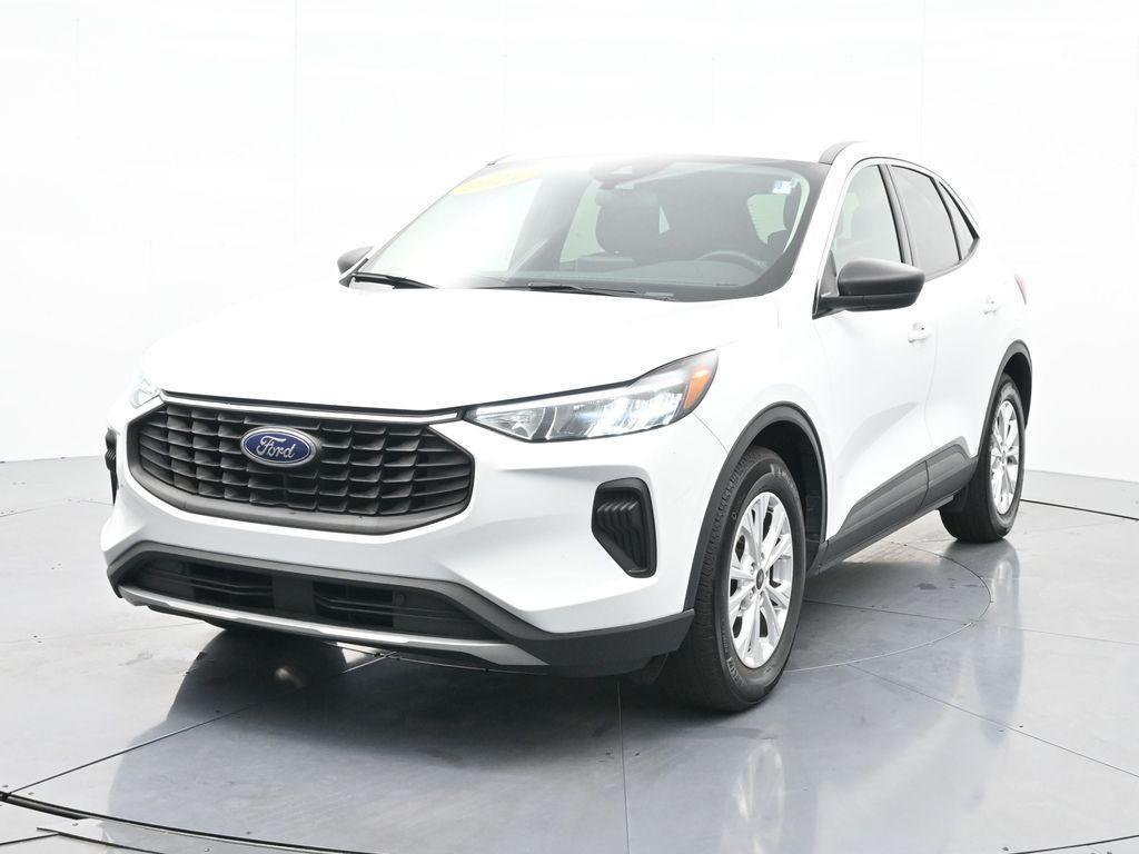 used 2024 Ford Escape car, priced at $17,846