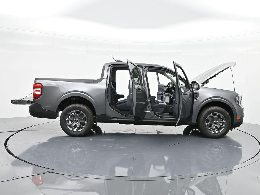 new 2025 Ford Maverick car