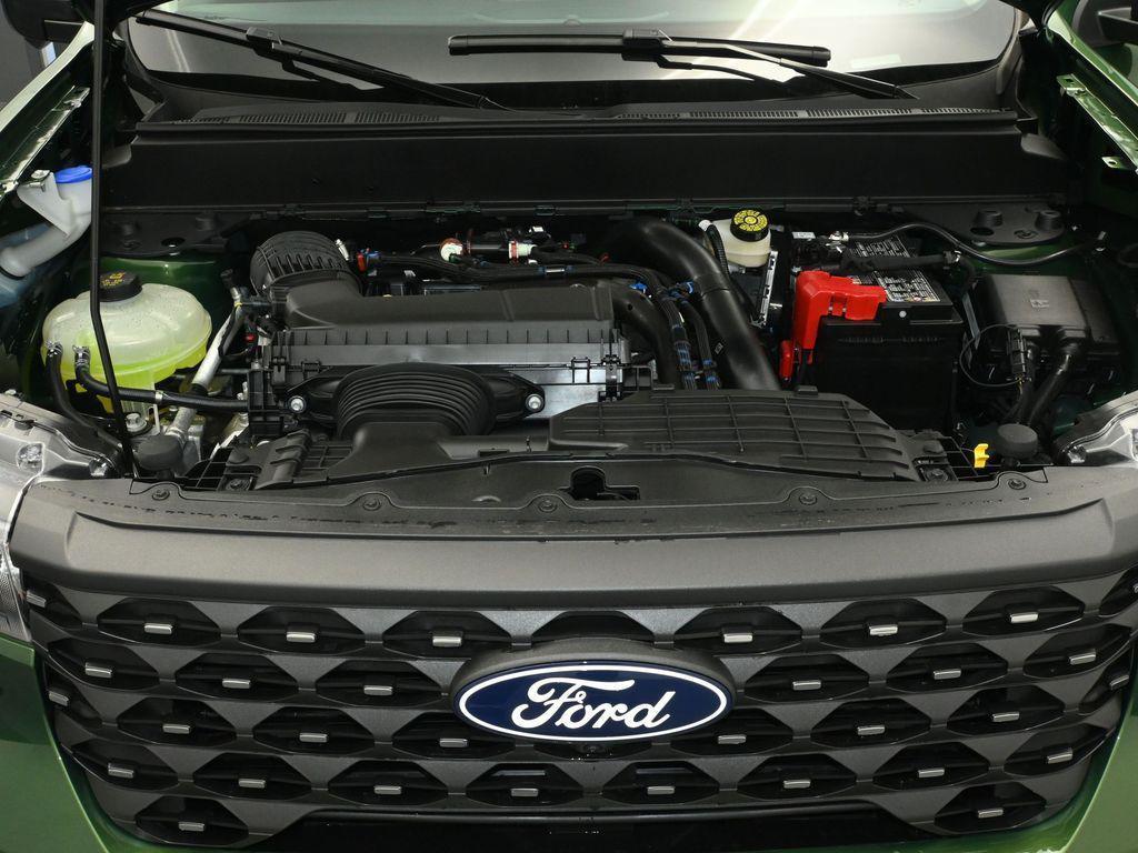 new 2025 Ford Maverick car, priced at $35,995