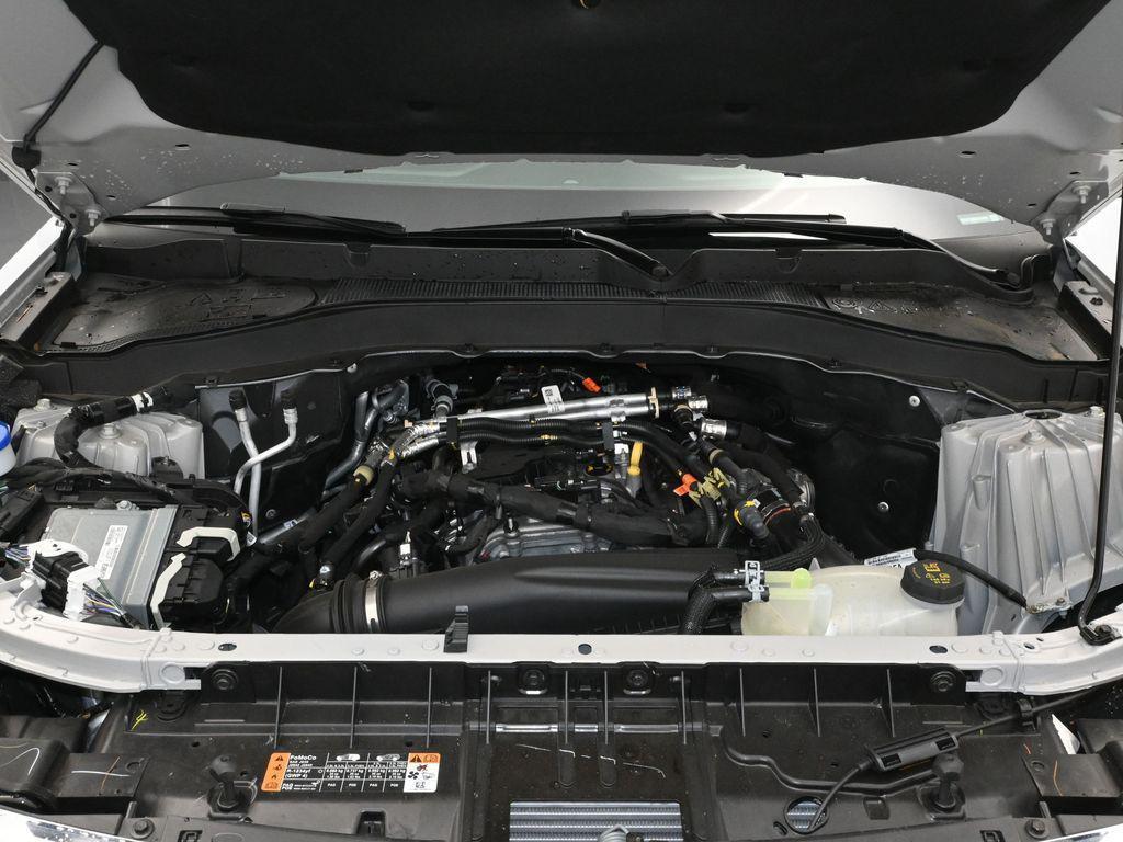new 2025 Ford Explorer car, priced at $39,995