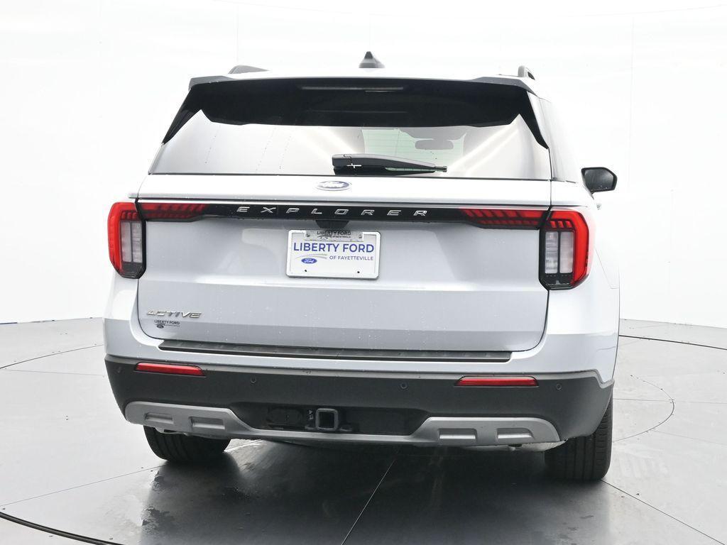 new 2025 Ford Explorer car, priced at $39,995