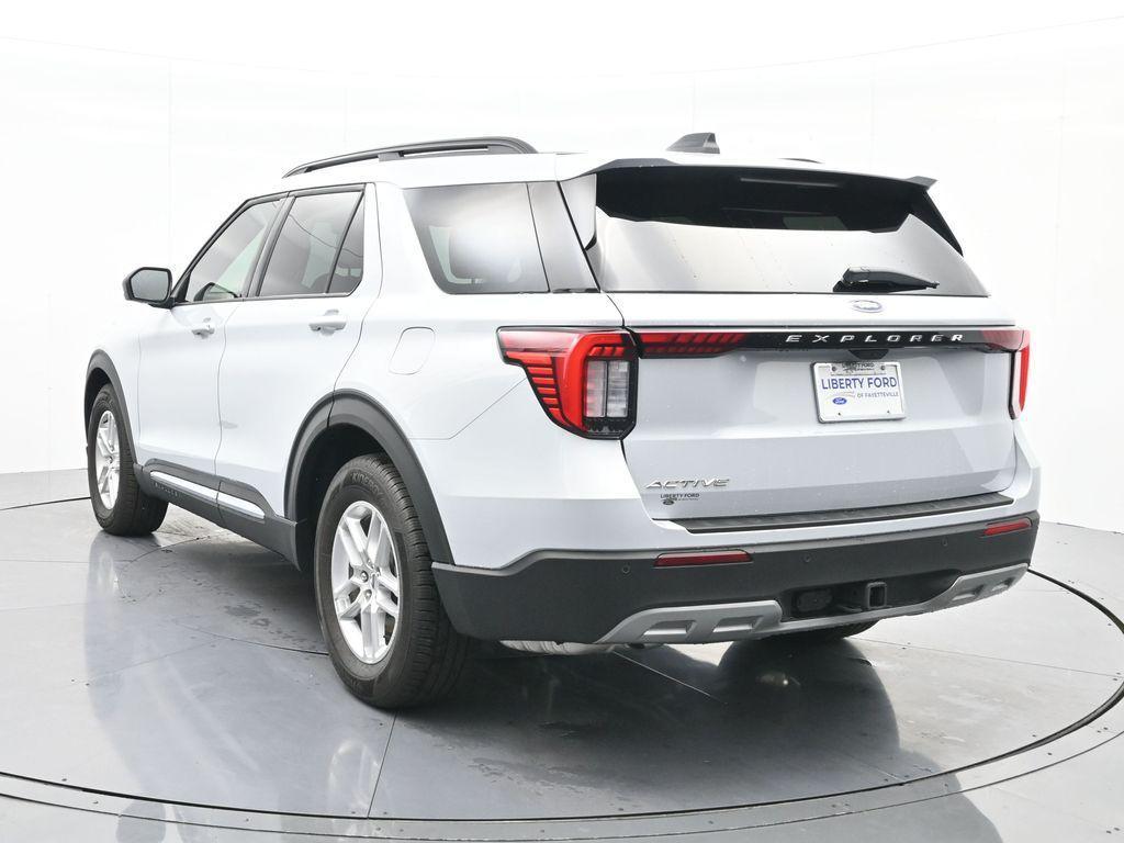 new 2025 Ford Explorer car, priced at $39,995