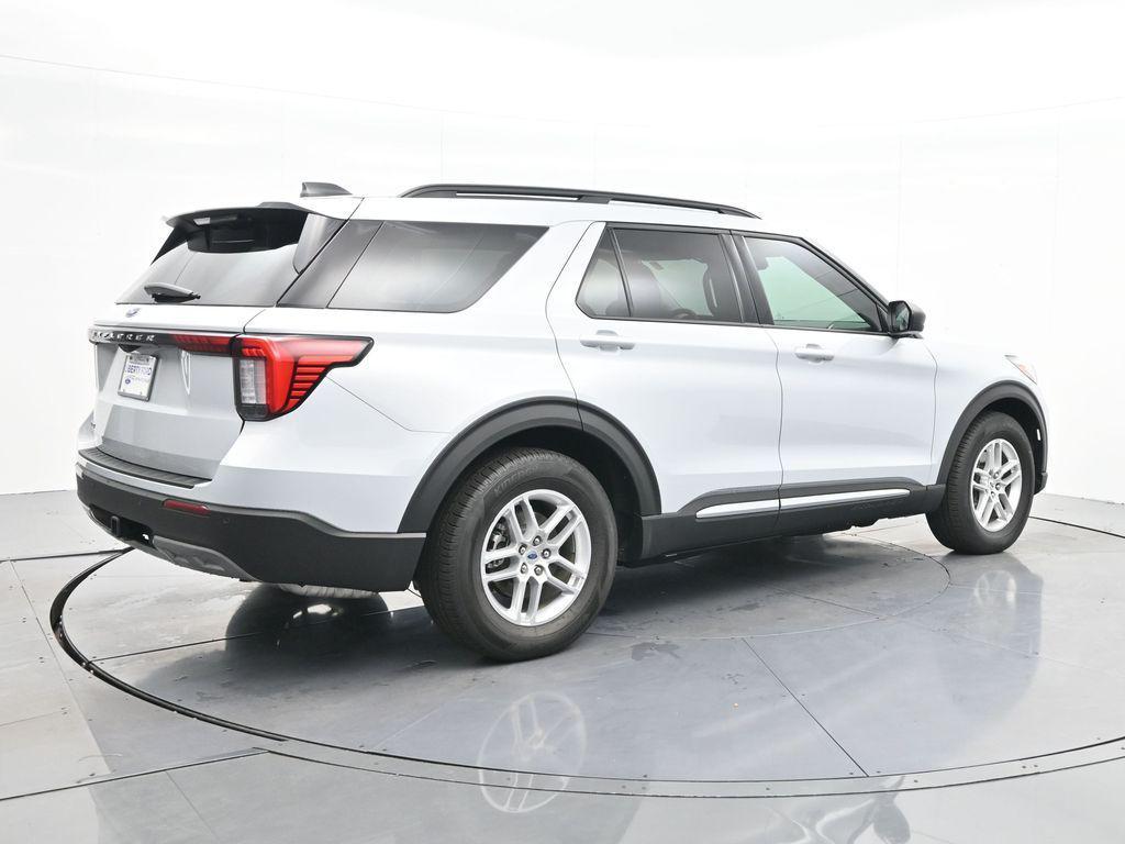 new 2025 Ford Explorer car, priced at $39,995