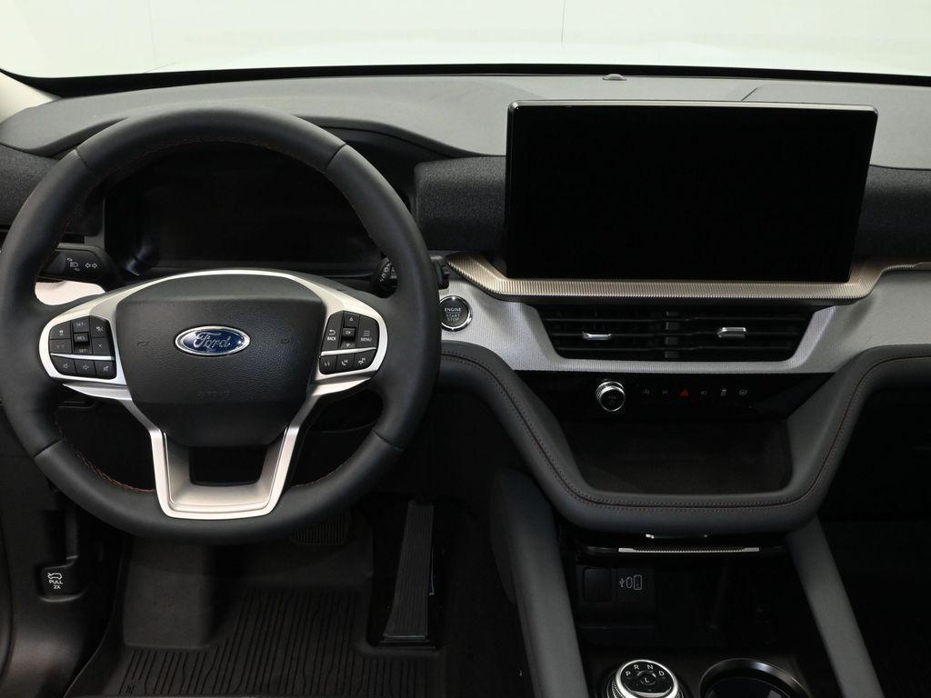 new 2025 Ford Explorer car, priced at $39,995