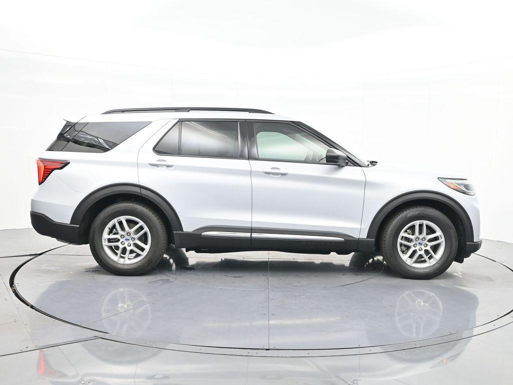 new 2025 Ford Explorer car, priced at $39,995