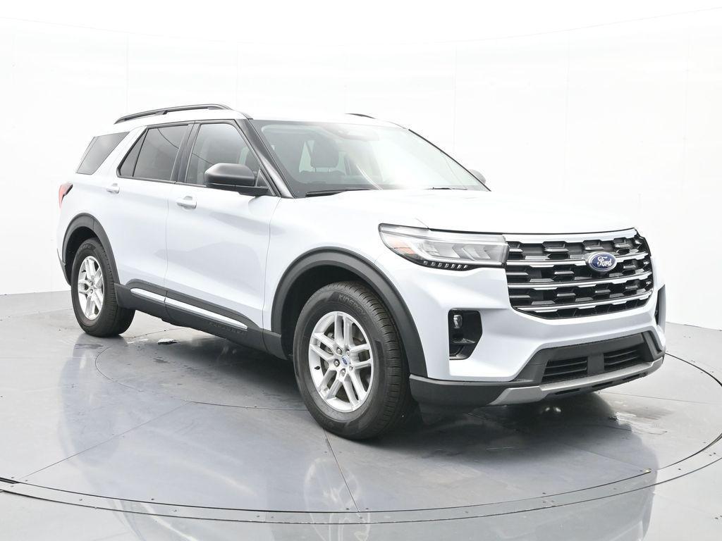 new 2025 Ford Explorer car, priced at $39,995