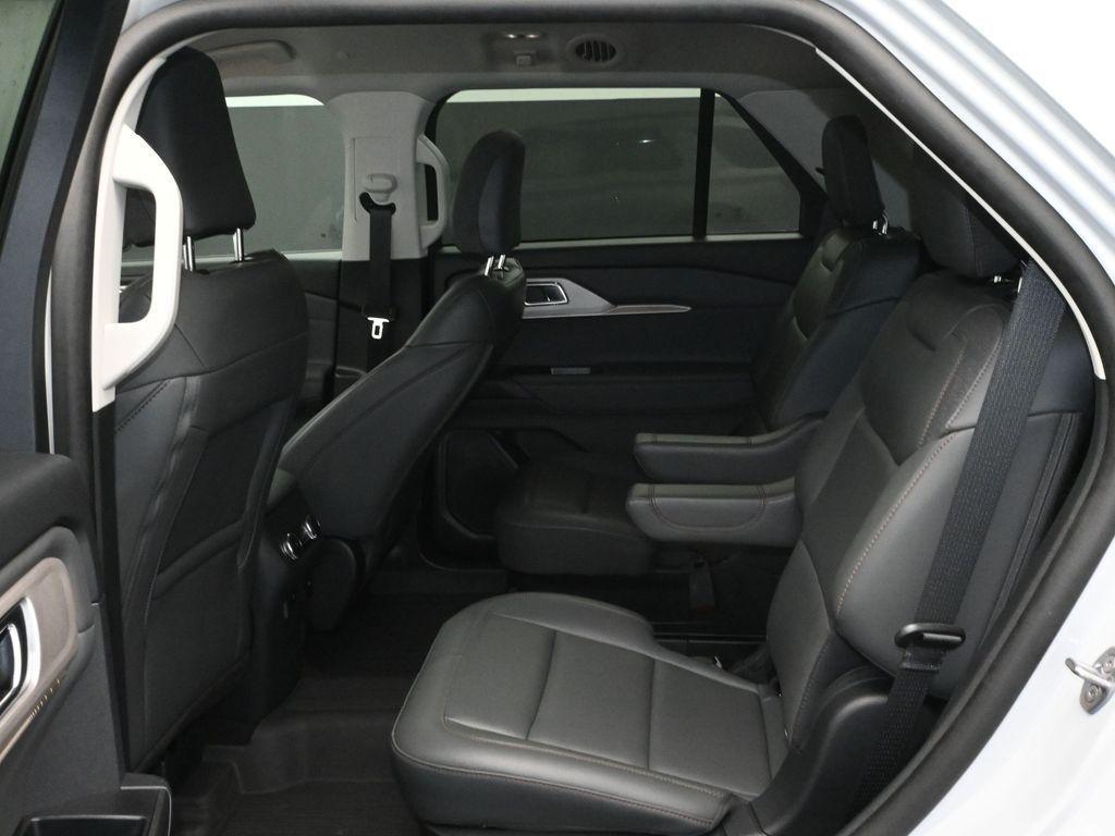 new 2025 Ford Explorer car, priced at $39,995