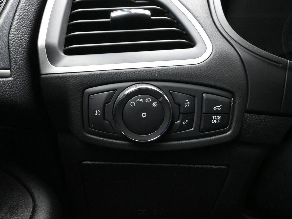 used 2022 Ford Edge car, priced at $22,987