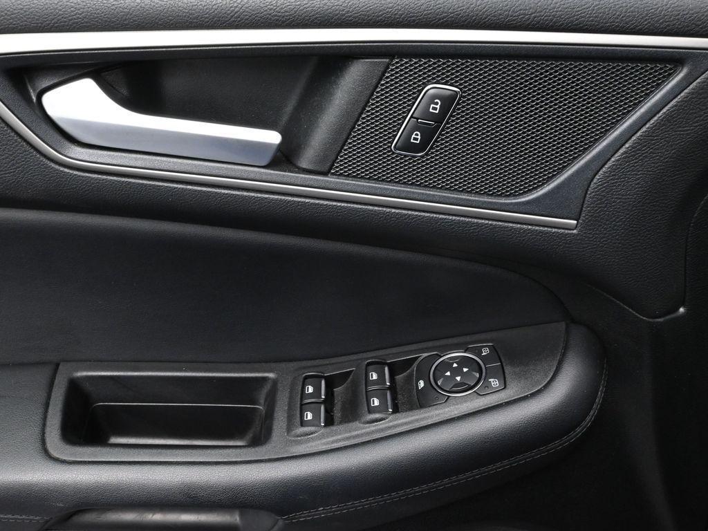 used 2022 Ford Edge car, priced at $22,987