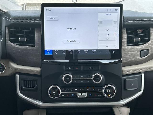 used 2024 Ford Expedition car, priced at $53,254