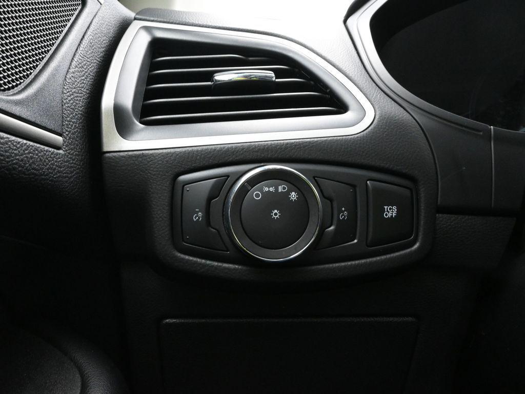 used 2023 Ford Edge car, priced at $20,223