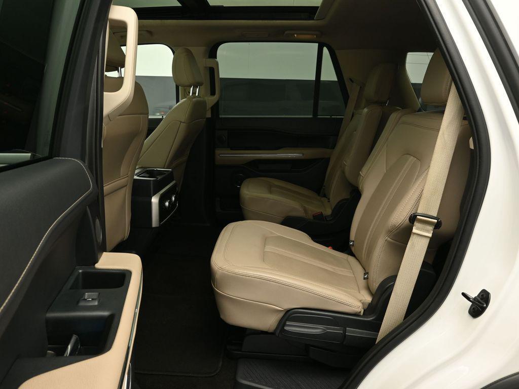 used 2023 Ford Expedition car, priced at $42,557