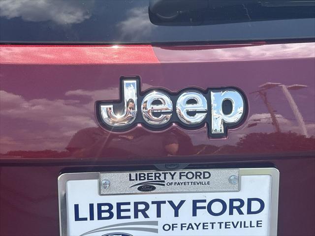 used 2022 Jeep Grand Cherokee car, priced at $28,387