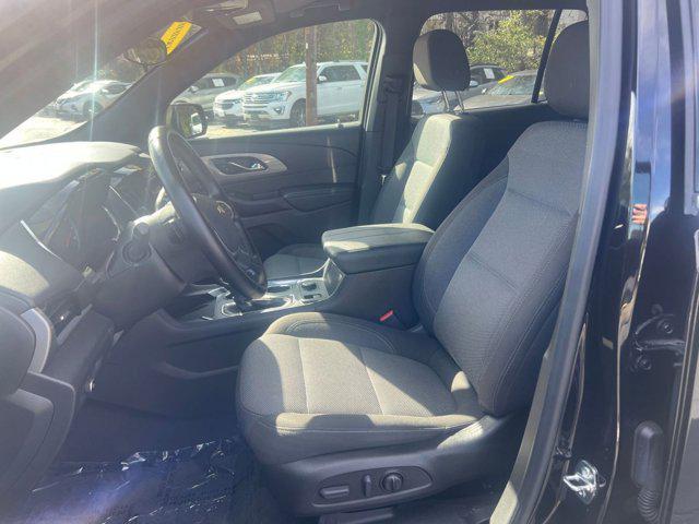 used 2023 Chevrolet Traverse car, priced at $25,848