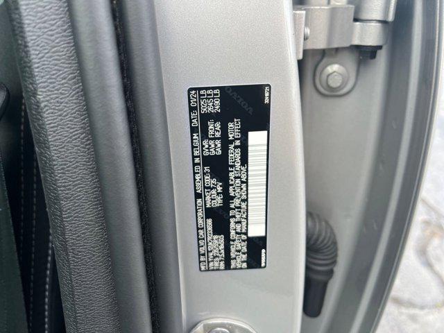 used 2024 Volvo XC40 car, priced at $27,302