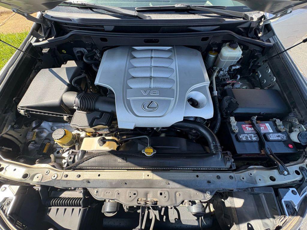 used 2009 Lexus LX 570 car, priced at $23,975