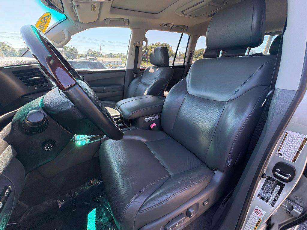 used 2009 Lexus LX 570 car, priced at $23,975