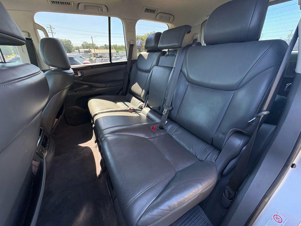 used 2009 Lexus LX 570 car, priced at $23,975