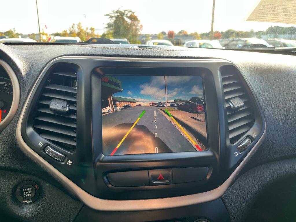 used 2016 Jeep Cherokee car