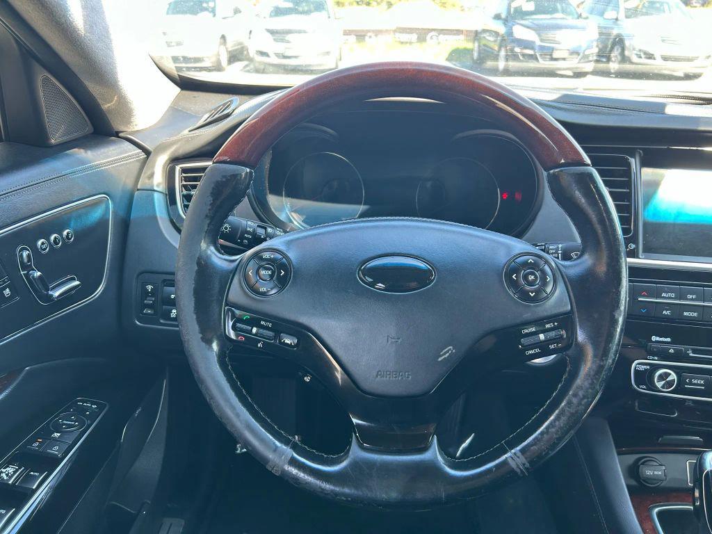 used 2015 Kia K900 car, priced at $7,475