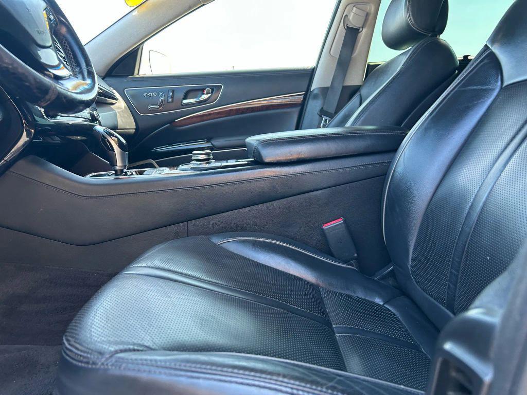used 2015 Kia K900 car, priced at $7,475