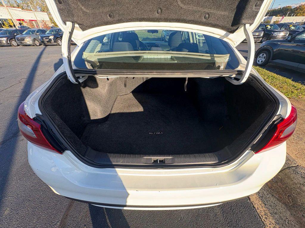 used 2018 Nissan Altima car