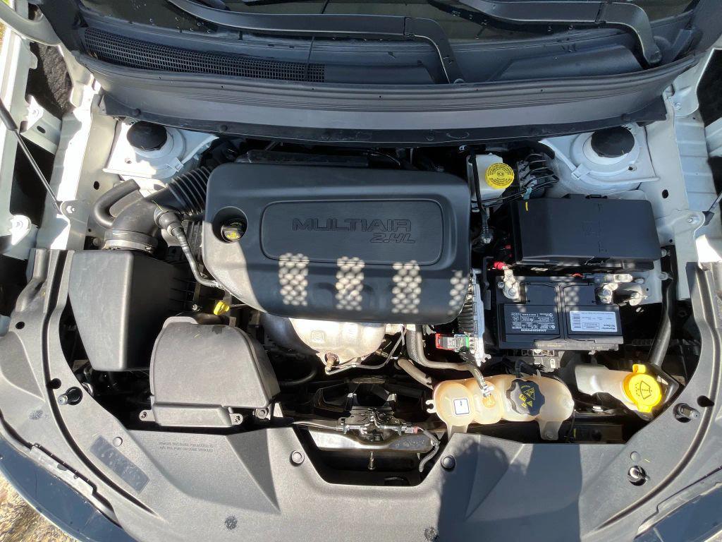 used 2020 Jeep Cherokee car, priced at $9,275