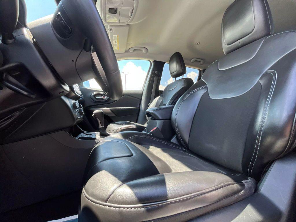used 2020 Jeep Cherokee car, priced at $9,275