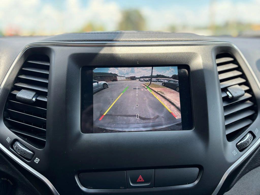 used 2019 Jeep Cherokee car, priced at $7,975