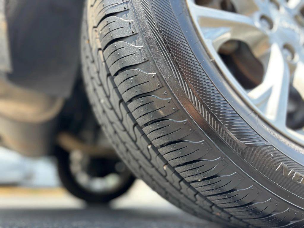 used 2019 Jeep Cherokee car, priced at $7,975