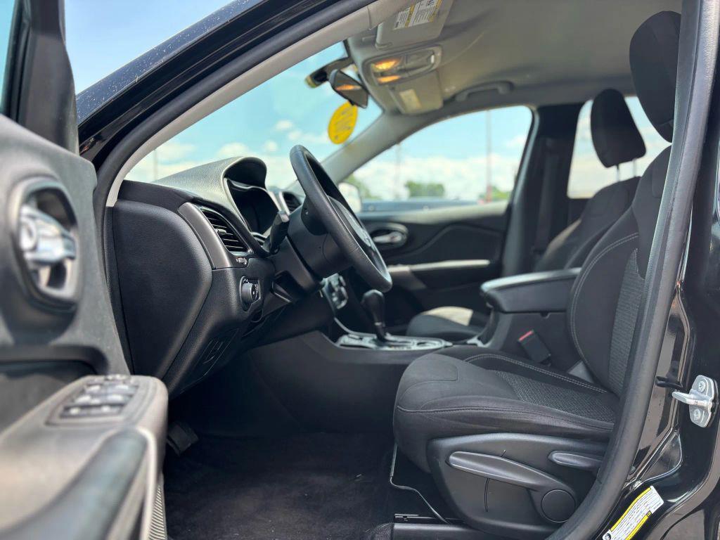 used 2019 Jeep Cherokee car, priced at $7,975