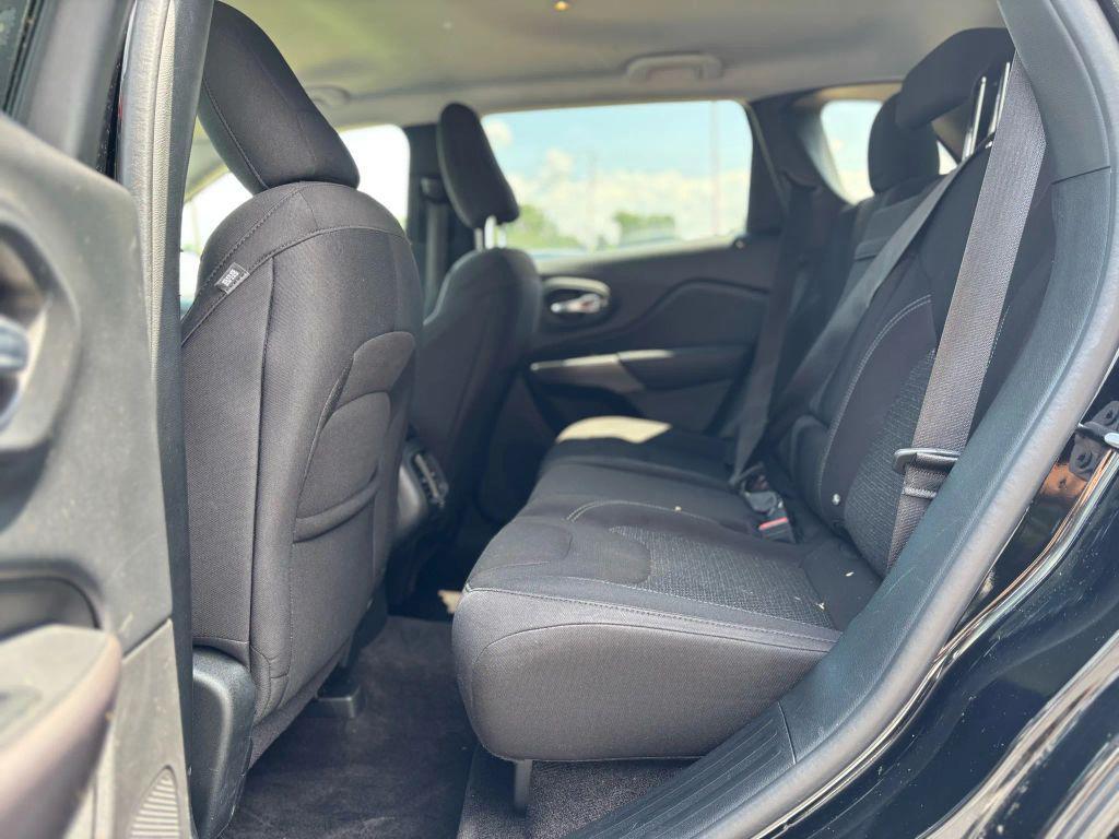 used 2019 Jeep Cherokee car, priced at $7,975