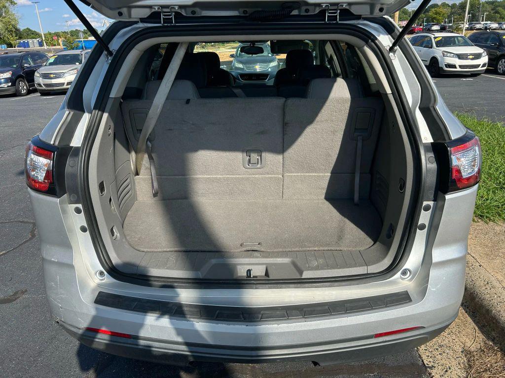 used 2017 Chevrolet Traverse car, priced at $5,575