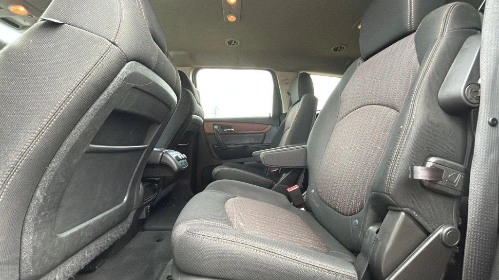 used 2015 Chevrolet Traverse car, priced at $5,875