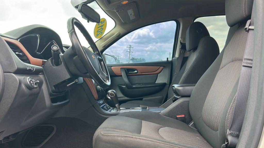 used 2015 Chevrolet Traverse car, priced at $5,875