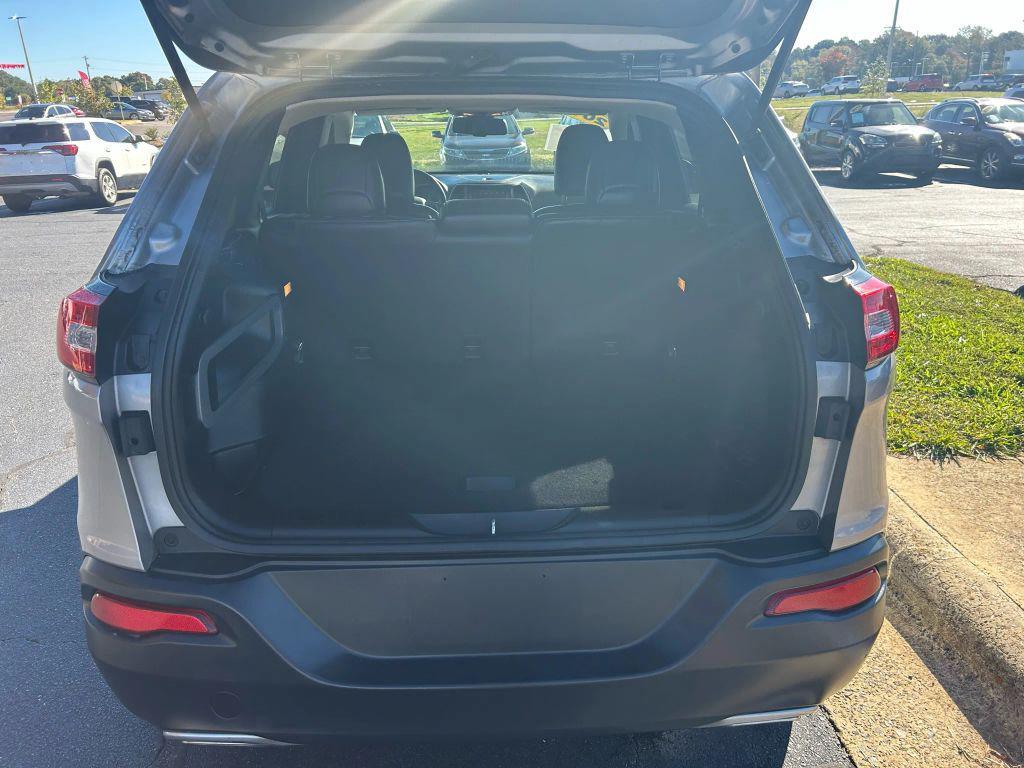 used 2016 Jeep Cherokee car, priced at $10,675