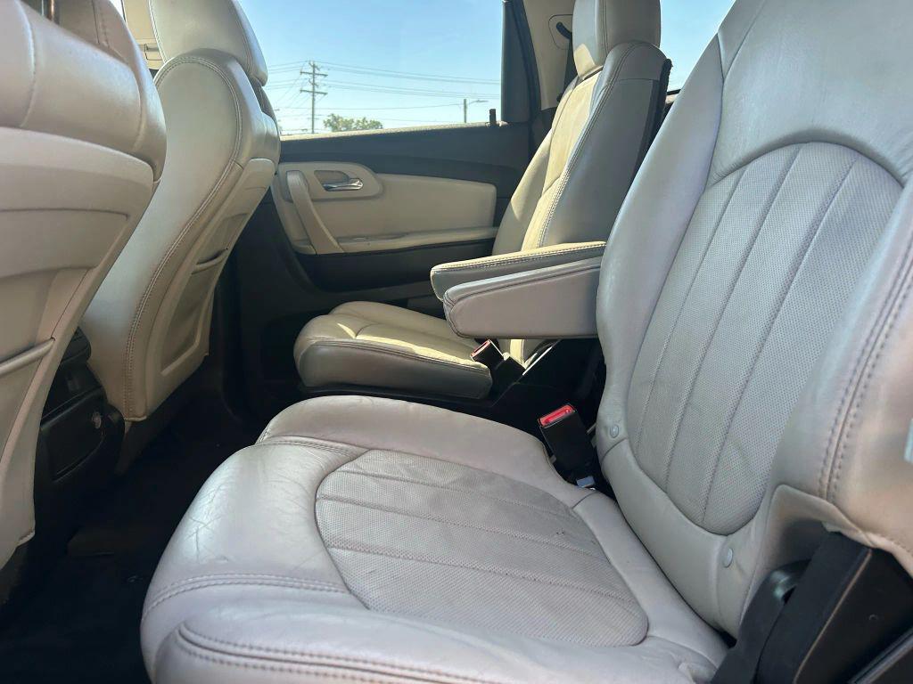 used 2011 Chevrolet Traverse car, priced at $4,995