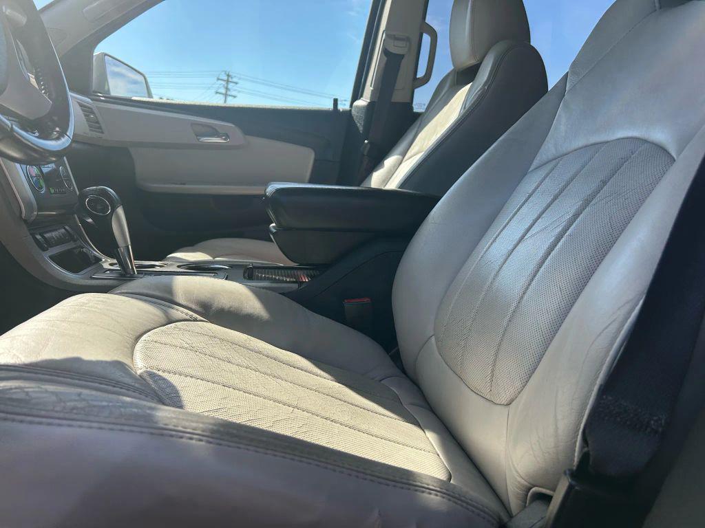 used 2011 Chevrolet Traverse car, priced at $4,995