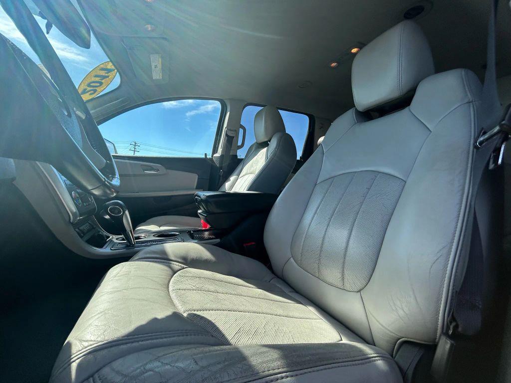 used 2011 Chevrolet Traverse car, priced at $4,995