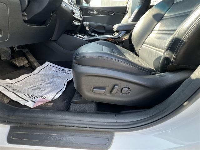 used 2020 Kia Sorento car, priced at $20,173