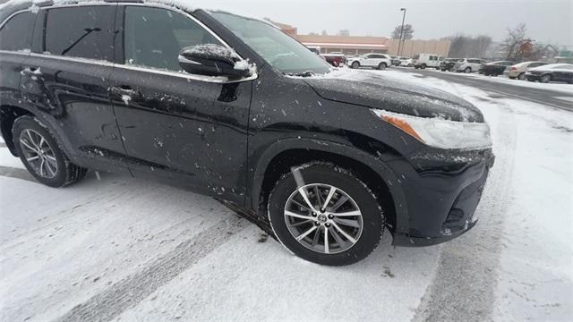 used 2019 Toyota Highlander car, priced at $24,590