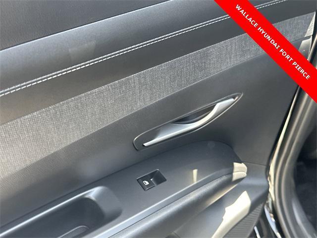 used 2025 Hyundai TUCSON Hybrid car, priced at $33,885
