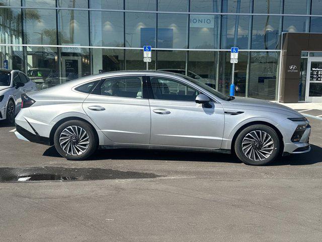 new 2025 Hyundai Sonata Hybrid car, priced at $39,205